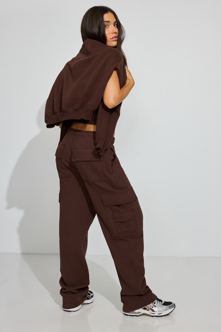 UltraFleece Cargo Sweatpants Brown - Image 3