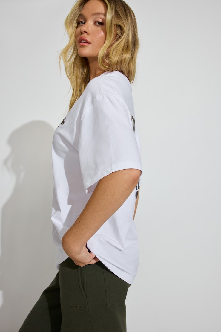 Oversized Boyfriend Tee White - Image 3