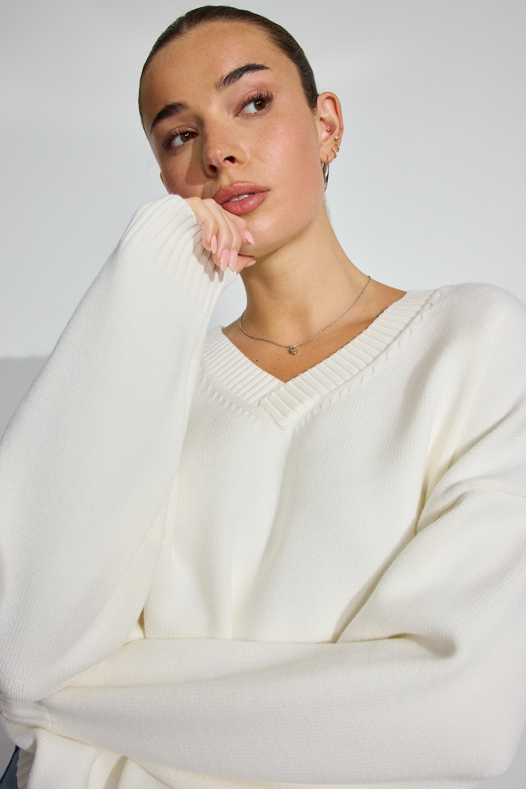 V-Neck Oversized Sweater White
